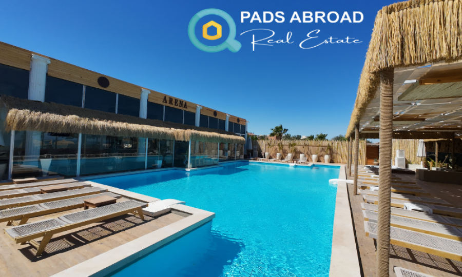 Furnished 2 Bedroom Apartment with Sea View